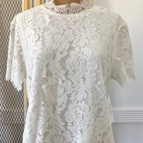 Laundry by Shelli Segal Short Sleeve Lace Blouse - Picture 2 of 8